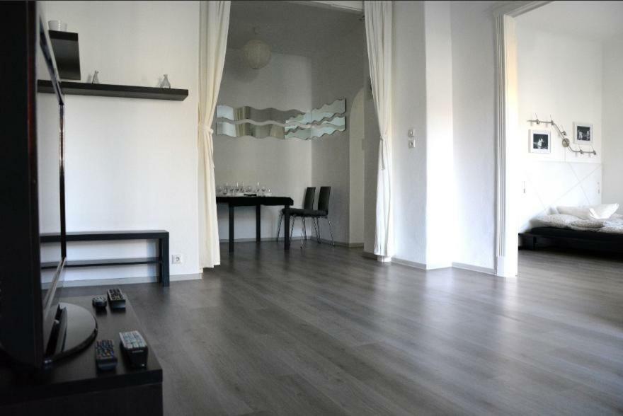 Szocs Apartment I. Boedapest Buitenkant foto